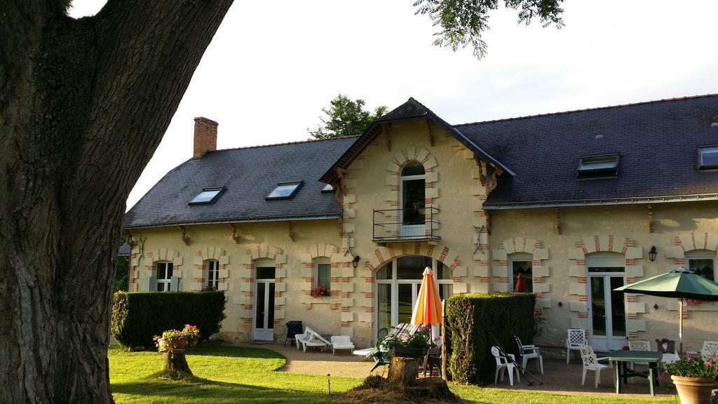 Couette-café Chateau Vary 3*