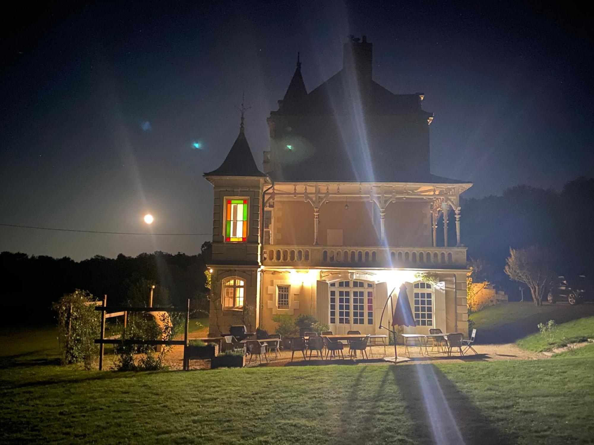 Bed and breakfast Chateau Vary 3*